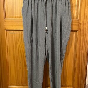 Jennifer Lopez Black and White Pants